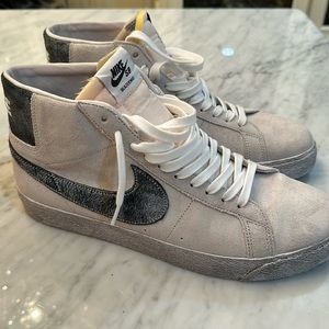 Mens Nike sb mid